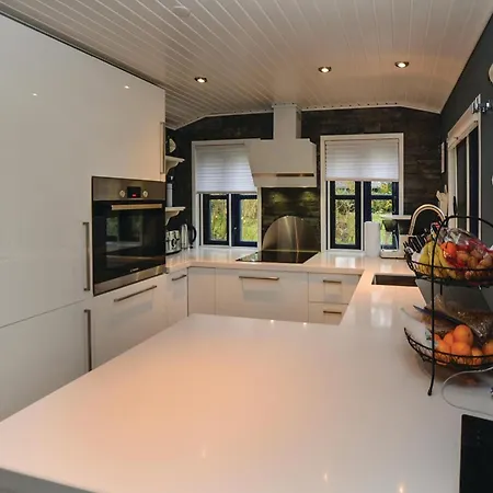 Three-bedroom In Feriehus Augustenborg